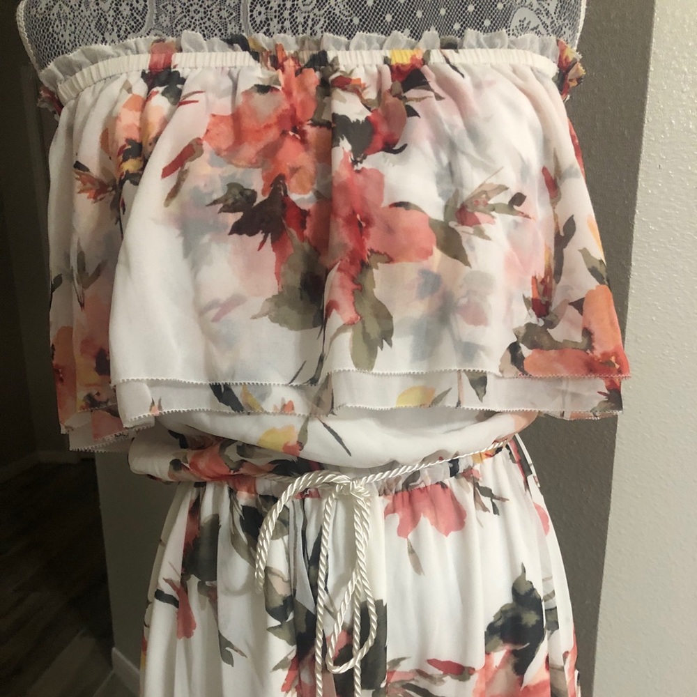 COPY - White House Black Market floral maxi dress small